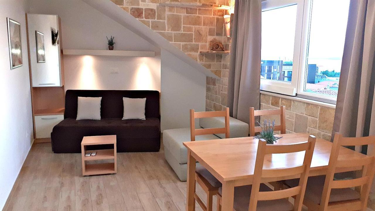 Apartments Villa Bonaca Baška Voda Rum bild
