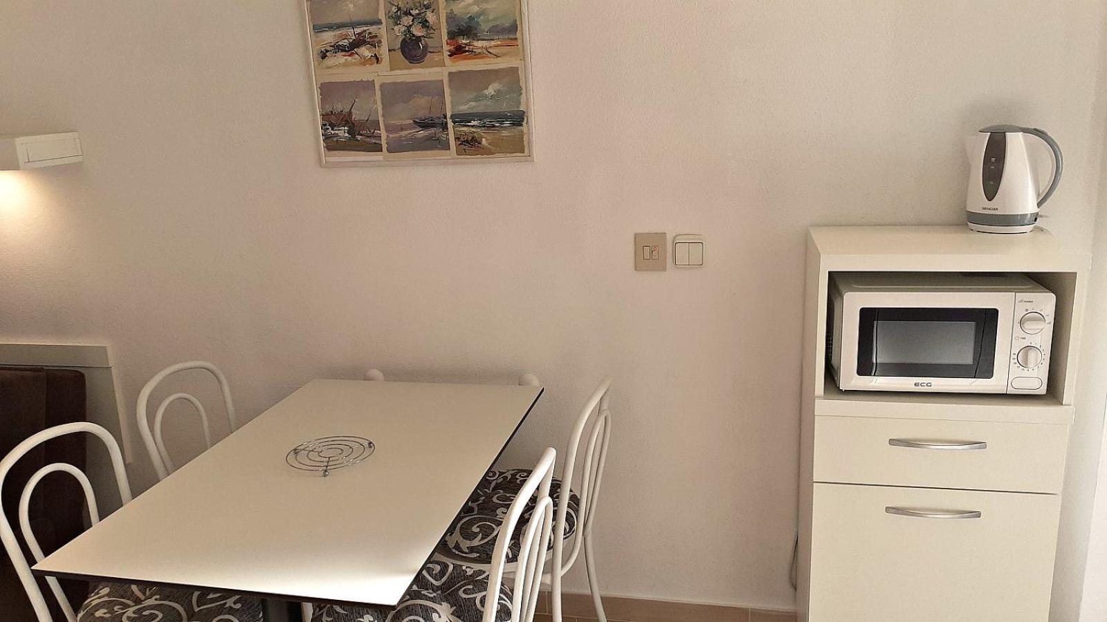 Apartments Villa Bonaca Baška Voda Rum bild