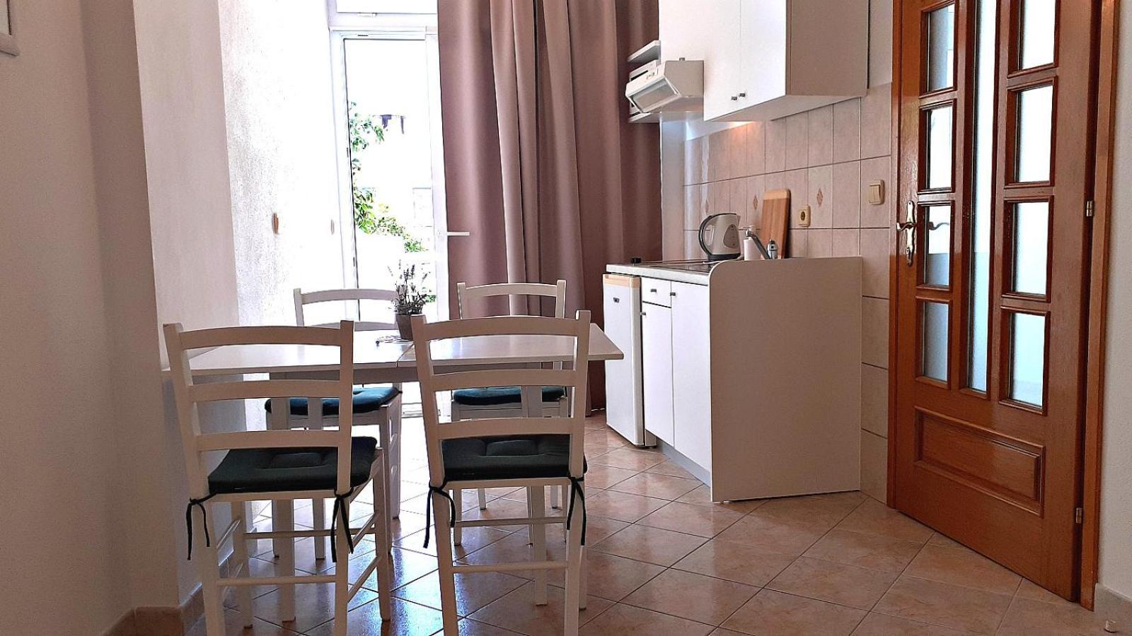 Apartments Villa Bonaca Baška Voda Rum bild