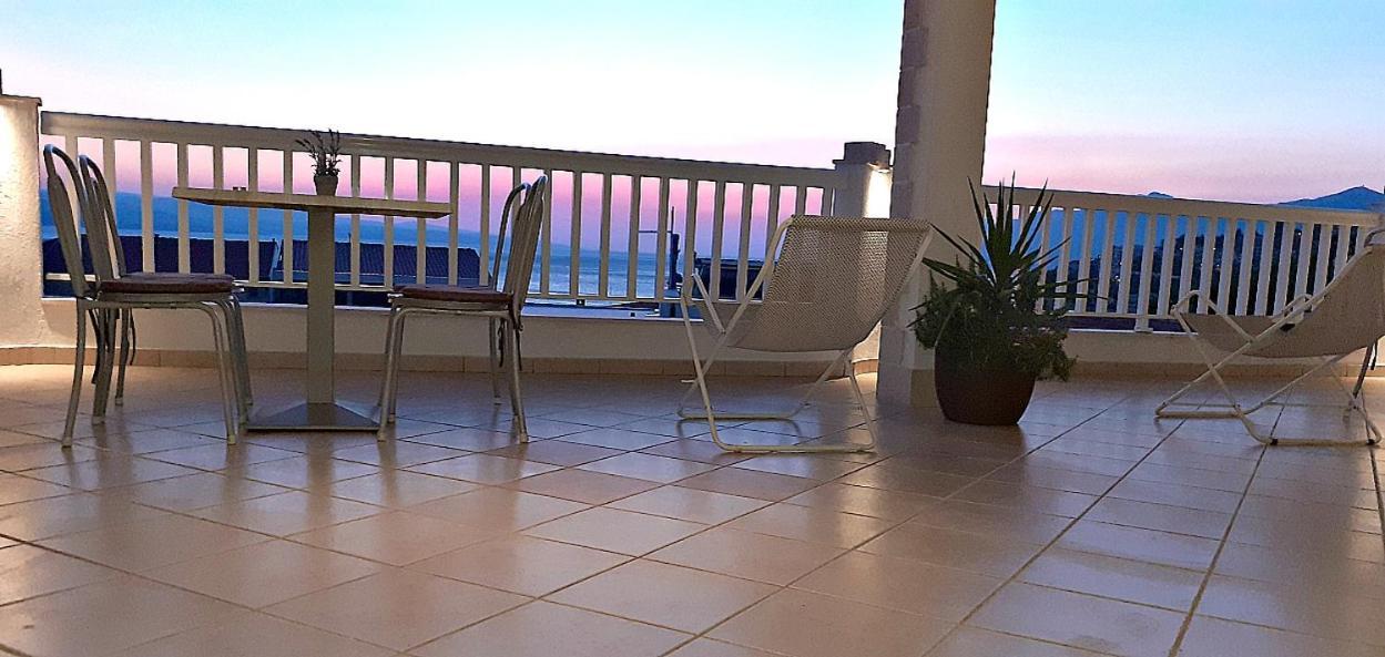 Apartments Villa Bonaca Baška Voda Rum bild