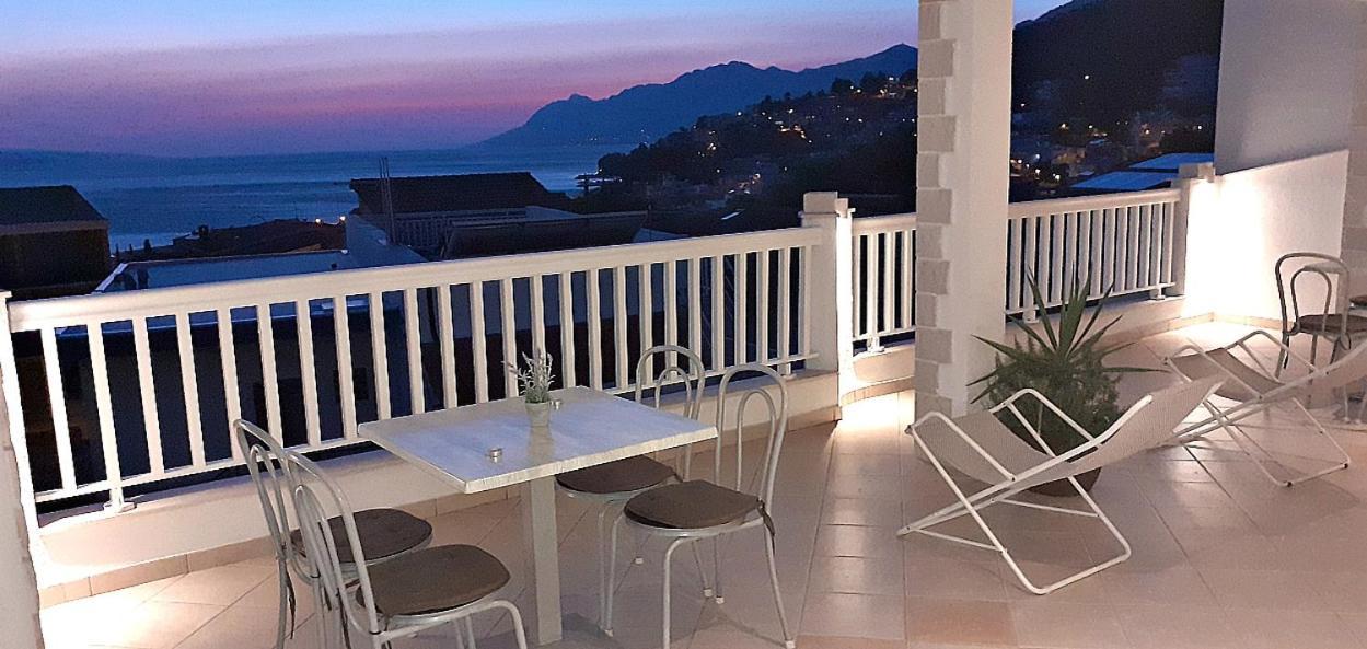 Apartments Villa Bonaca Baška Voda Rum bild