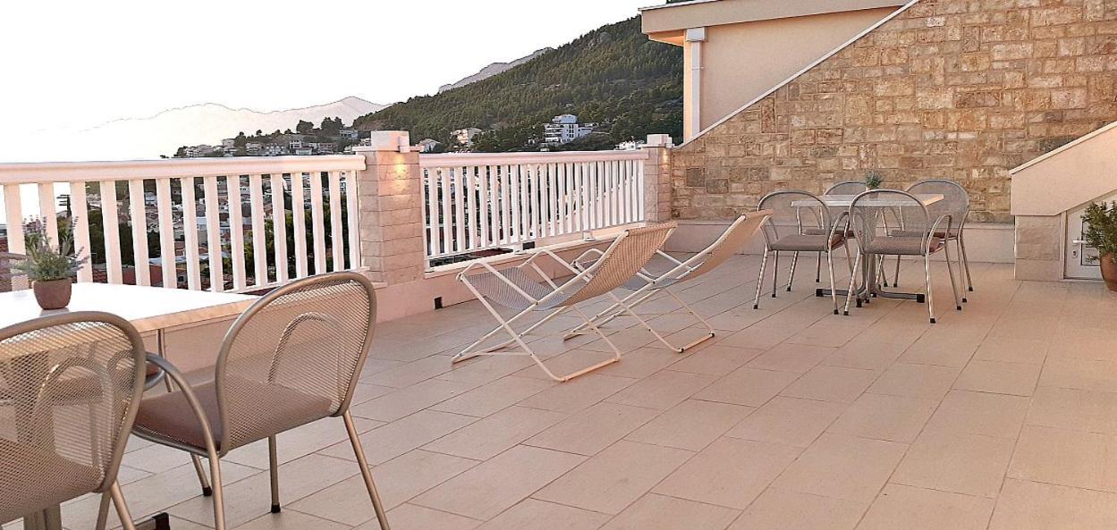 Apartments Villa Bonaca Baška Voda Rum bild