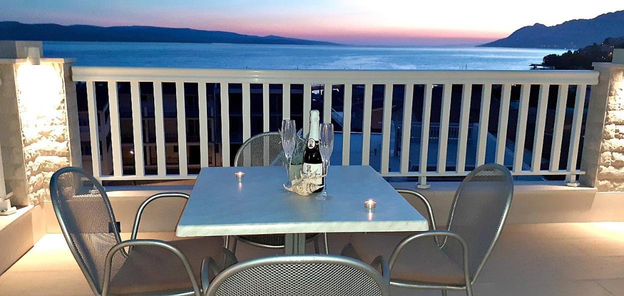 Apartments Villa Bonaca Baška Voda Rum bild