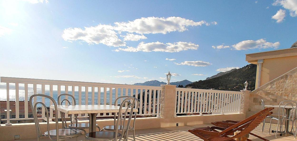 Apartments Villa Bonaca Baška Voda Rum bild