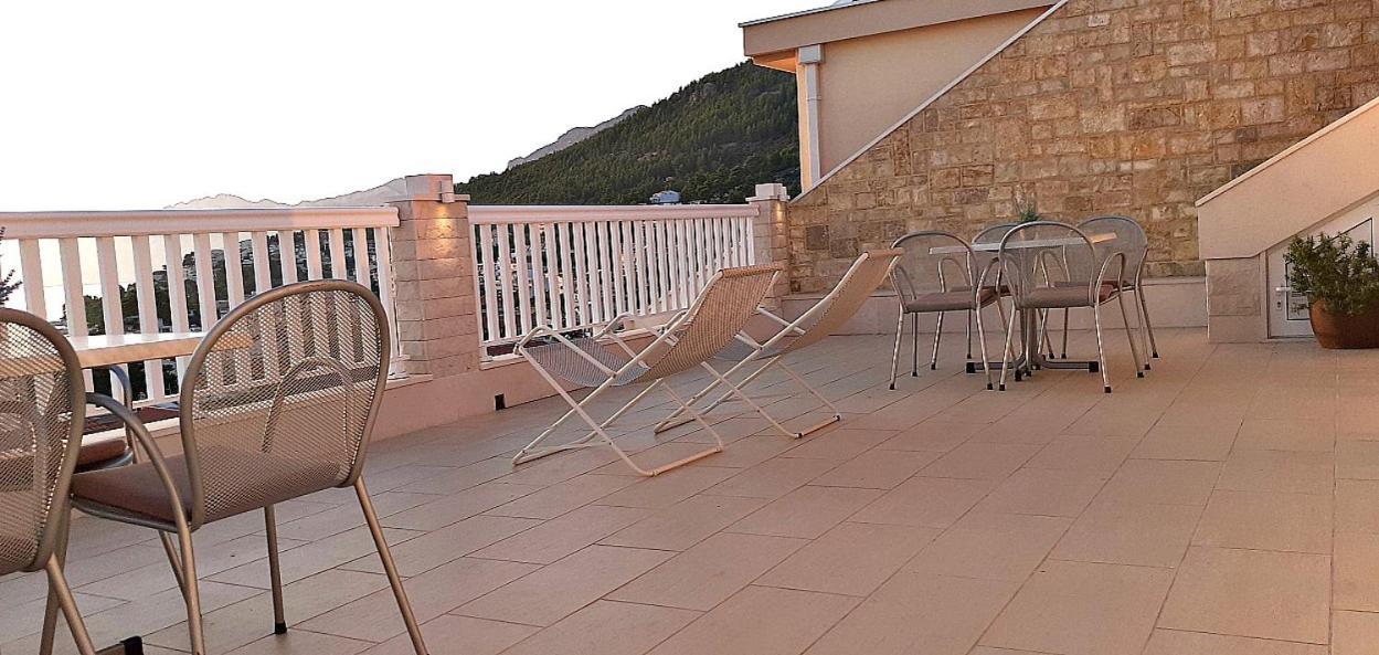 Apartments Villa Bonaca Baška Voda Rum bild